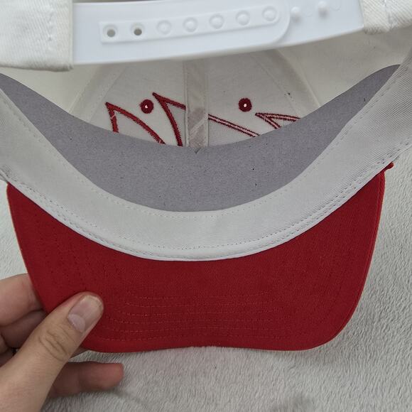 Auto Club Speedway Sharktooth Hat Nascar White Red Vintage NWT Y2K 90s Style - Picture 9 of 11